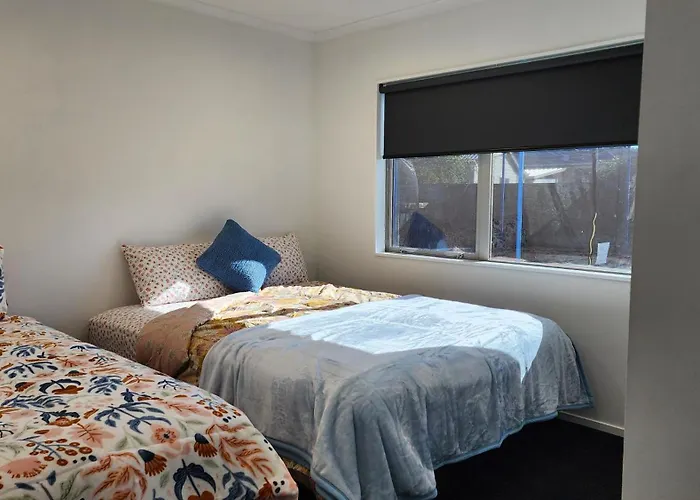 Ferienhaus Oaktree Entire Home, Sleeps 8 To12 Rotorua