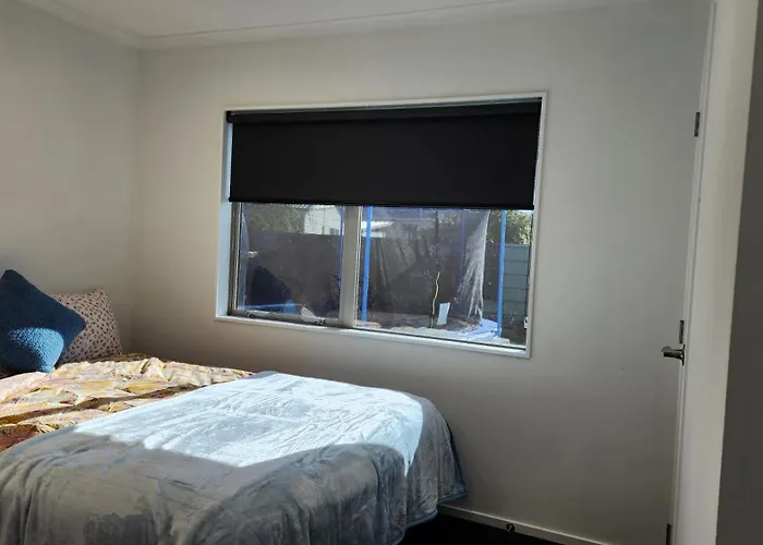 Ferienhaus Oaktree Entire Home, Sleeps 8 To12