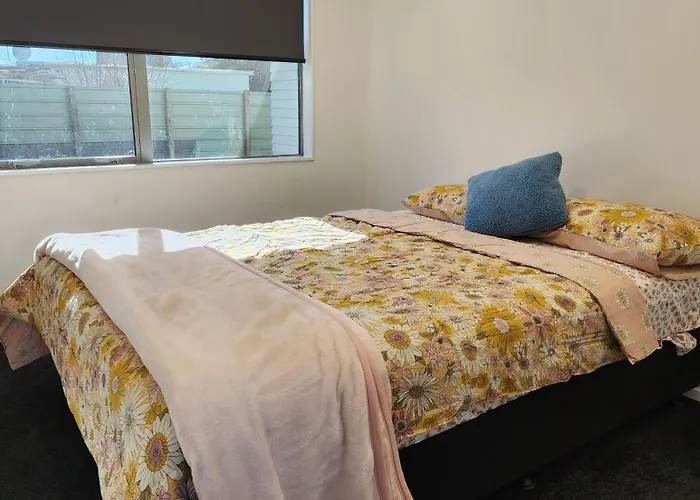 Oaktree Entire Home, Sleeps 8 To12